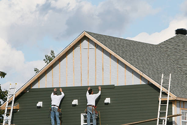 Professional Emergency Siding Repair technician working in Mason, TX